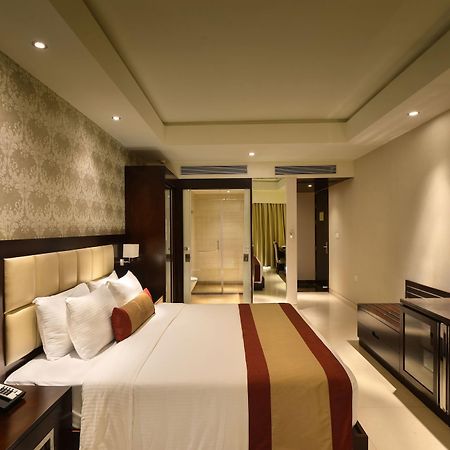 Acacia Goa Hotel Sinquerim Eksteriør billede