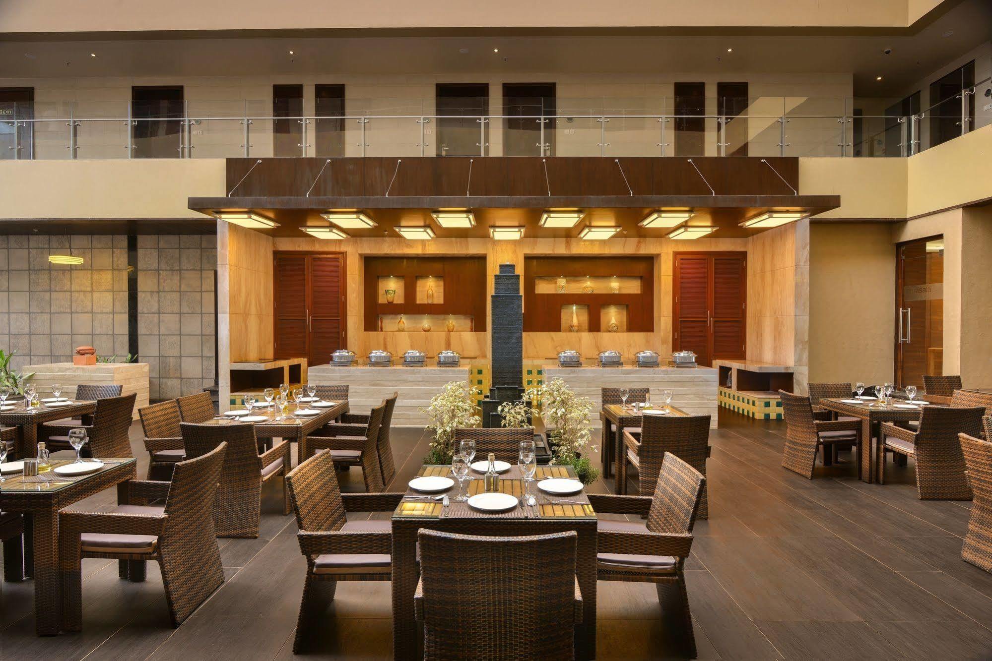 Acacia Goa Hotel Sinquerim Eksteriør billede